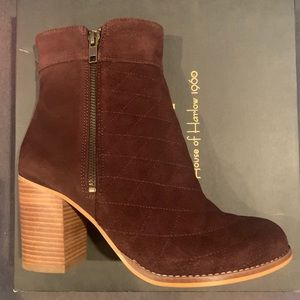 NEW House of Harlow 1960 brown suede booties 7.5